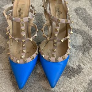 Valentino Rockstud Pumps